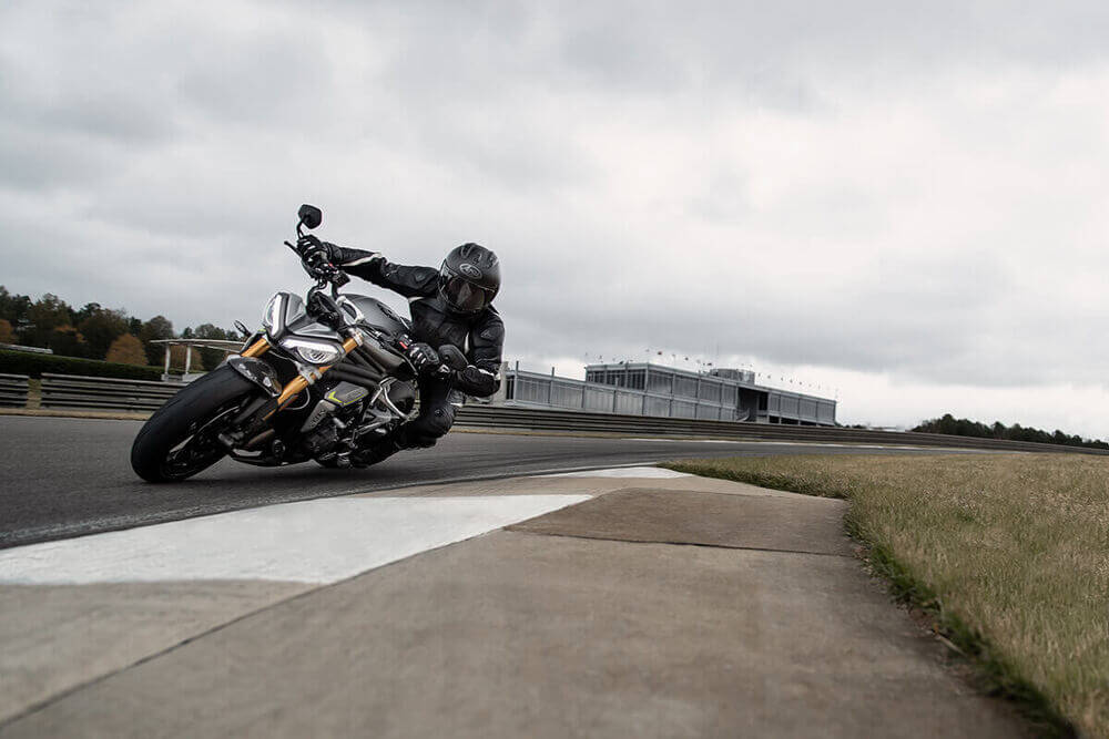 Speed Triple RS_MY21_AG0I5026_ML