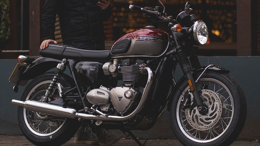 Triumph Bonneville T120 ราคาเท่าไร