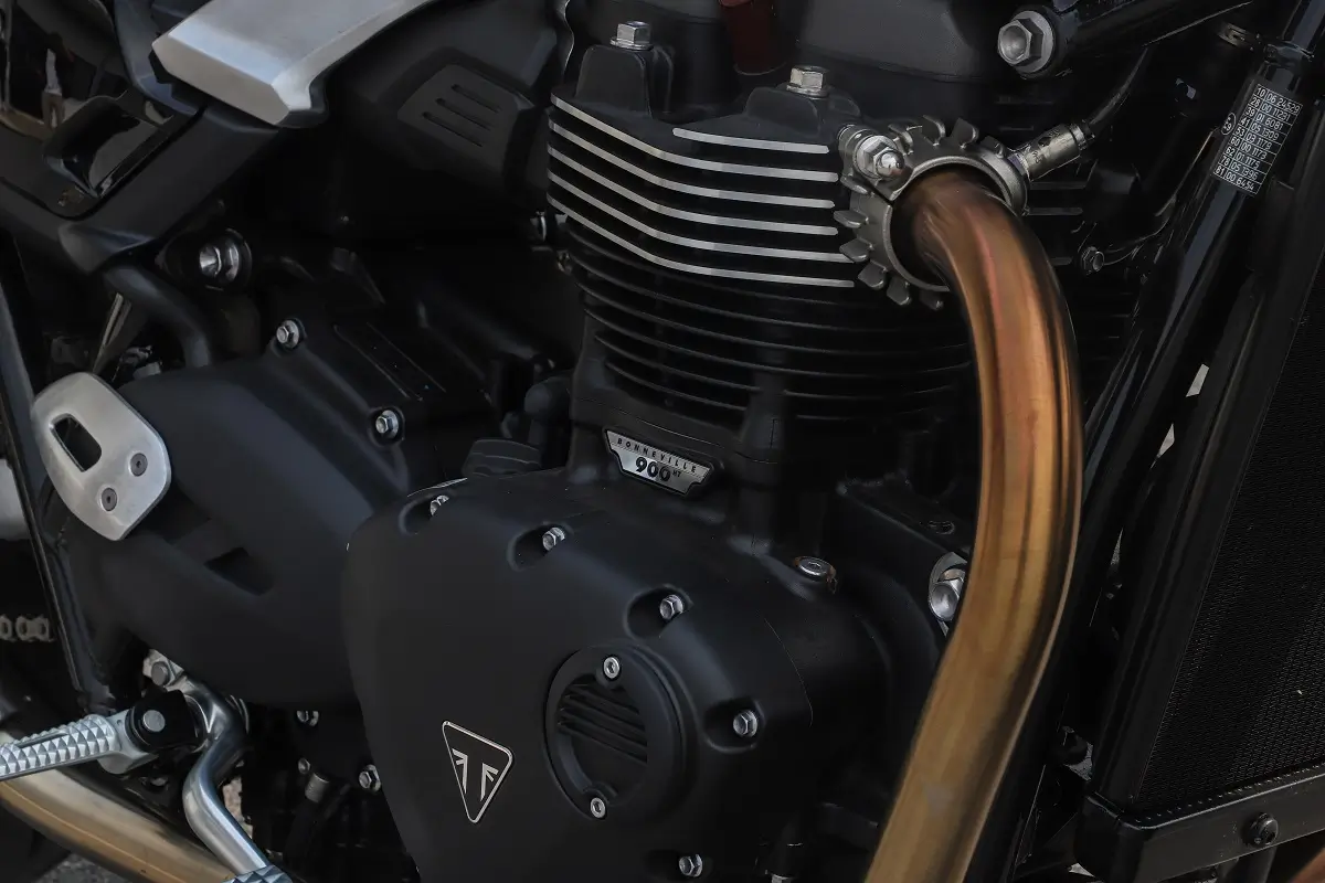 เครื่องยนต์ speed twin900